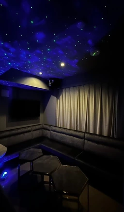 六本木駅 徒歩3分 3F 現況:バー 飲食居抜き物件 【業種相談】外観