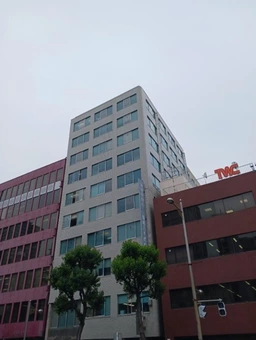 長堀橋駅 徒歩2分 長堀通沿い 1F事務所仕様物件 【飲食不可】外観