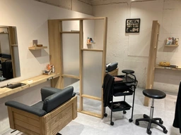 池袋東口アニメイト通り沿い、美容室の居抜き物件!外観