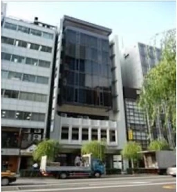 ⭐︎⭐︎新橋駅 徒歩2分 1F！コリドー街中心部  飲食居抜き物件 【何業も可】⭐︎⭐︎外観