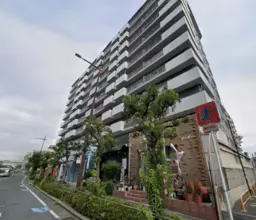 茨木駅 徒歩4分 エキスポロード沿いの路面店 1F〈110号室〉スケルトン物件 【飲食可】外観