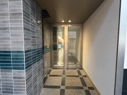 心斎橋筋北商店街沿い 2階ワンフロア仕様 スケルトン物件 【業種相談】外観