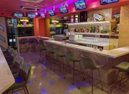 高円寺2分のガールズバー居抜き　即営業可能外観