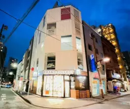 麻布十番駅 徒歩2分 5F〜6F 現況:その他 その他居抜きなど物件 【飲食不可】