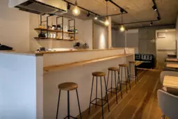 下北沢駅 徒歩6分 1F 現況:カフェバー 飲食居抜き物件 【業種相談】外観