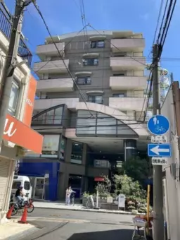 香里園駅 徒歩3分 1F通路奥店舗 現況：ちゃんこ屋居抜き物件 【飲食可】外観