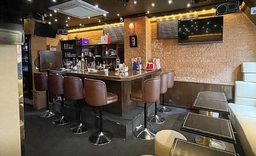 人気エリアに登場！ 六本木駅 徒歩2分 4F バー 居抜き 【飲食可】※メール問合せのみ対応可外観