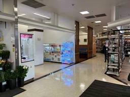 東鳴尾駅、洲先駅徒歩圏内！路線複数利用可。出入口すぐの視認性の高い物件です。【業種相談】外観