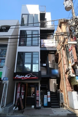 ◆綱島駅徒歩１分◆西口商店街沿い新築ビル◆シーシャ・アミューズメント系バー・ジムなど業種幅広くご相談可！◆深夜営業可外観