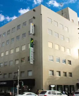 都立大学駅 徒歩1分　中根小通り沿い　2階