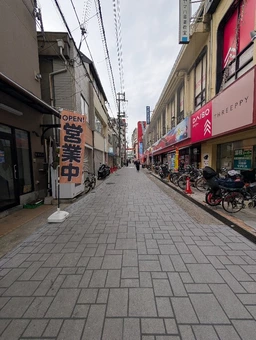 JR・山陽「垂水」駅前｜商店街に面する1階路面店舗外観