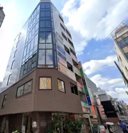 横浜駅メイン通りのパルナード商店街沿いの店舗物件　6階外観