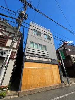 荏原町駅 徒歩2分 1F 元焼き鳥店舗　スケルトン渡し外観