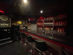 飲み屋の多い湯島アドレス内装美麗なバー居抜き物件!!外観