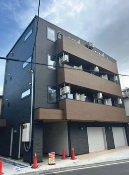 綱島駅徒歩14分　飲食不可　駐車場1台有