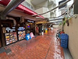 東新宿駅 徒歩1分 1F 現況:スケルトン 【重飲食可】
