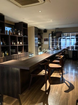 広尾駅 徒歩7分 明治通り沿い！カラオケ可能な小箱バー居抜き物件 【飲食可】外観