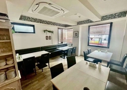 神楽坂駅 徒歩3分 2F〜3F 現況:居酒屋居抜き物件 【業種相談】外観