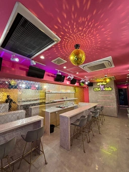 高円寺駅 徒歩3分 2F 現況:ガールズバー居抜き物件 【業種相談】外観