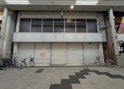 淡路駅 徒歩2分 淡路本町商店街沿い 1F〜3F一棟貸し物件 【飲食可】外観