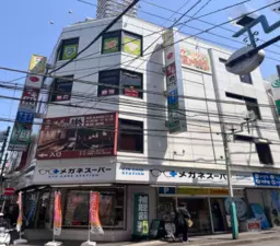 綱島駅徒歩2分、アクセス良好な美内装の焼肉居抜き物件です外観