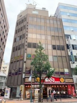 ≪新宿駅 徒歩6分｜2階・74.90㎡｜店舗事務所≫