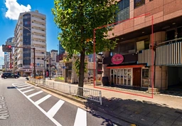 観光地としても人気の桜木町・野毛のエリア地下街出口となり1階路面店舗【飲食可能物件】