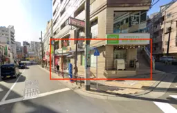 板橋駅２分！滝野川さくら通りに面する交差点角地１階４４坪、物販居抜き！サービス、物販最適【重飲食不可】外観