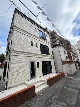 元町・中華街駅 徒歩4分 1F〜3F スケルトン物件 【何業も可】