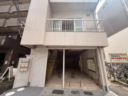 寝屋川市駅 徒歩3分 1F〜2F スケルトン物件 【何業も可】外観