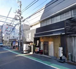 新宿三丁目駅 徒歩7分 1F 現況:ラーメン 飲食居抜き物件 【飲食可】現況渡し（飲食店の内装残置あり）外観
