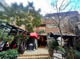 乃木坂駅徒歩1分 3階 エステ居抜き(11897)