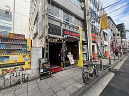 日ノ出町駅 徒歩4分 B1F 現況:バー 飲食居抜き物件 【何業も可】外観