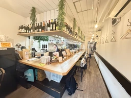 東白楽駅 徒歩4分 1F〜2F 現況:イタリアン 飲食居抜き物件 【何業も可】外観