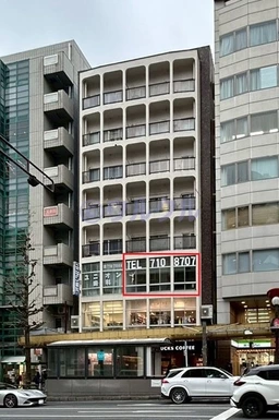 恵比寿駅徒歩1分（5番出入口目の前）、窓面駒沢通りより視認有、サービス店舗、事務所可