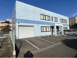 武蔵砂川駅徒歩21分　飲食不可　駐⾞場25台分あり外観