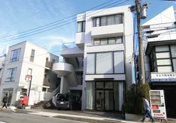 金沢文庫駅徒歩5分　飲食不可　外観