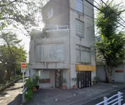 都立大学駅 徒歩15分◆『自由通り』沿いの角地◆『八雲』交差点近く◆閑静な住宅街にある物件◆軽飲食程度相談可◆外観