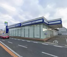 ディーラー跡店舗外観