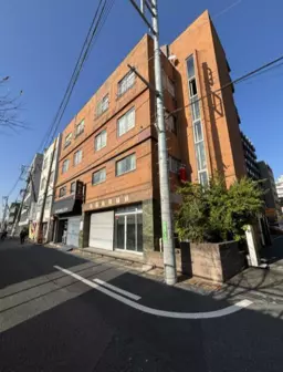 西船橋駅 徒歩3分／ 東西線・JRの線路沿い／内装美麗／トイレ・シャワー付き【飲食不可】外観