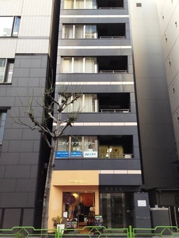 銀座の路面物件！ 現況:呉服店居抜き外観