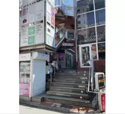 【居抜き/重飲食可（ラーメン/中華/焼肉を除く）】大久保駅 徒歩1分 1F ★