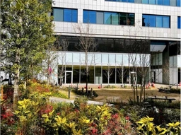 ⭐︎⭐︎テラス付！借景付！60坪超！大型複合施設サクラステージ ３Fガラス張り⭐︎⭐︎外観