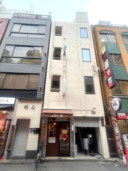 新宿三丁目徒歩1分！飲食・物販・サービス業OK外観