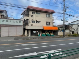 【千葉県習志野市マラソン通り沿い、交差点すぐの視認性が非常に高いテナントです！飲食可】外観