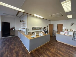 希少☆視認性良好☆1階路面☆ 内装美麗☆スイーツ店居抜き！！！外観