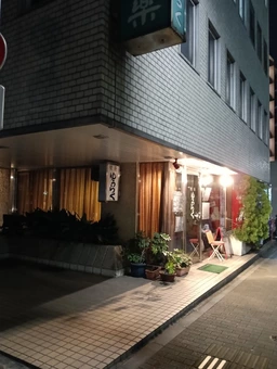 浅草橋駅徒歩2分。事務所仕様の貸店舗【造作無償】外観