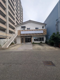 🌸駐車3台スペース有 / 2階建てデイサービス居抜き / 業種ご相談可能外観