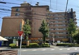 喜多見駅 徒歩8分 B1F 現況:物販居抜き 【業種相談】外観