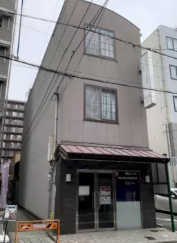 四条駅 徒歩4分 1F〜3F一括貸し 着物レンタル店居抜き物件 【重飲食可】外観